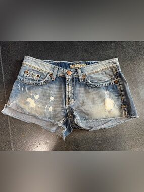 BKE Sarah Light Wash Distressed Denim Shorts